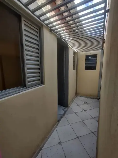 Foto 6 de Casa à venda e para alugar em Vila São José, Taubate - SP