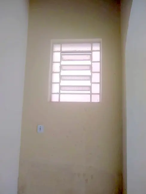 Foto 1 de Sala Comercial para alugar, 40m2 em Centro, Guaratingueta - SP