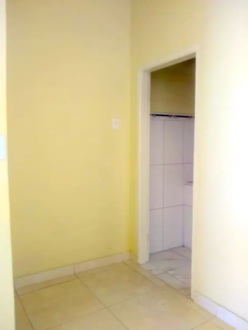 Foto 2 de Sala Comercial para alugar, 40m2 em Centro, Guaratingueta - SP