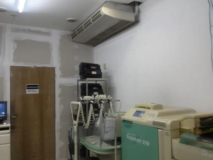 Foto 9 de Sala Comercial com 2 quartos à venda, 123m2 em Centro, Pindamonhangaba - SP