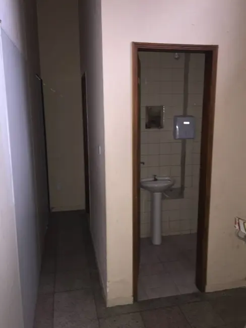 Foto 4 de Loja para alugar, 50m2 em Jardim das Bandeiras, Taubate - SP