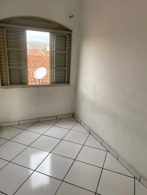 Sala Comercial à venda e para alugar, 100m2 em Moreira César, Pindamonhangaba - SP - imagem 9 Foto 9 de Sala Comercial à venda e para alugar, 100m2 em Moreira César, Pindamonhangaba - SP