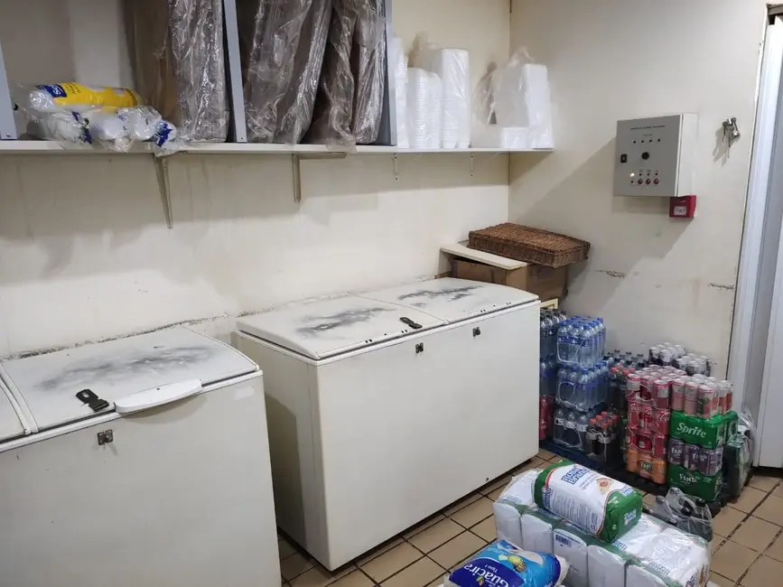 Sala Comercial à venda, 50m2 em Jardim Residencial Doutor Lessa, Pindamonhangaba - SP - imagem 5 Foto 5 de Sala Comercial à venda, 50m2 em Jardim Residencial Doutor Lessa, Pindamonhangaba - SP