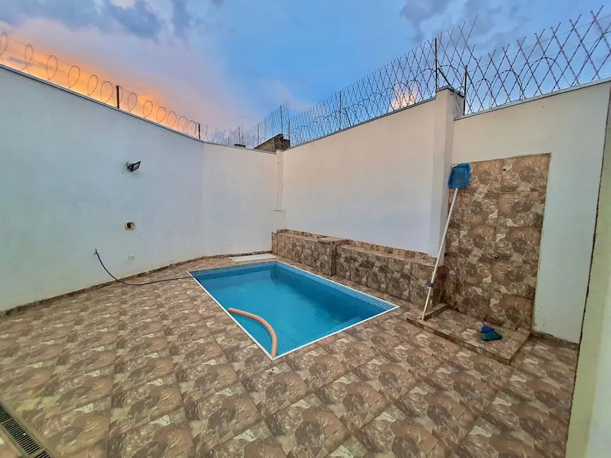 Foto 2 de Sala Comercial com 1 quarto à venda, 468m2 em Jardim Baronesa, Taubate - SP