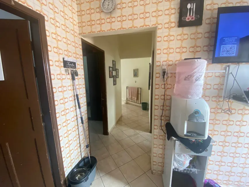 Casa com 7 quartos à venda e para alugar em Aparecida - SP - imagem 9 Foto 9 de Casa com 7 quartos à venda e para alugar em Aparecida - SP