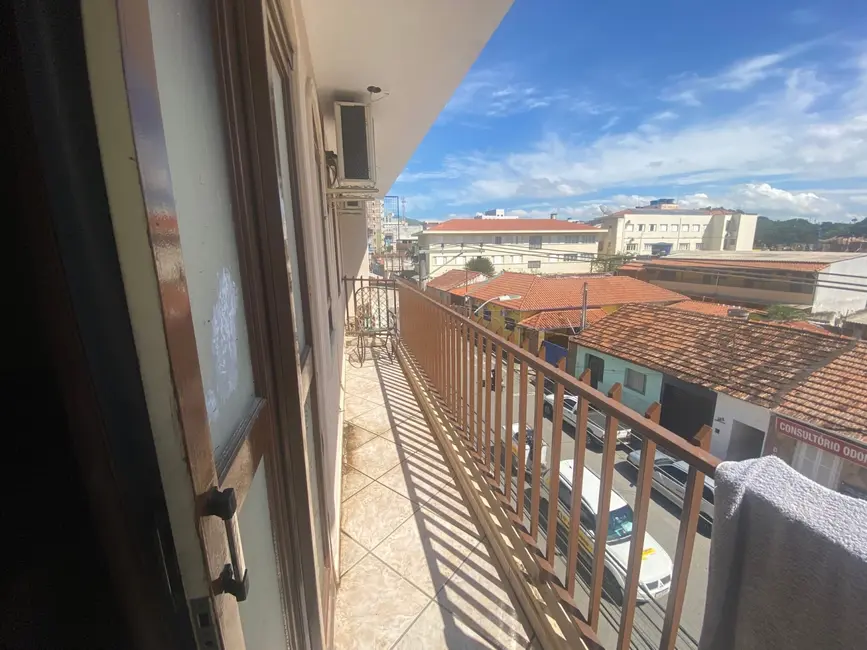 Casa com 7 quartos à venda e para alugar em Aparecida - SP - imagem 3 Foto 3 de Casa com 7 quartos à venda e para alugar em Aparecida - SP