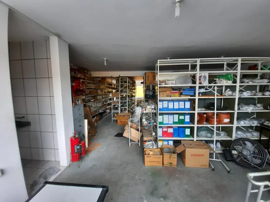 Foto 8 de Sala Comercial para alugar, 253m2 em Centro, Pindamonhangaba - SP