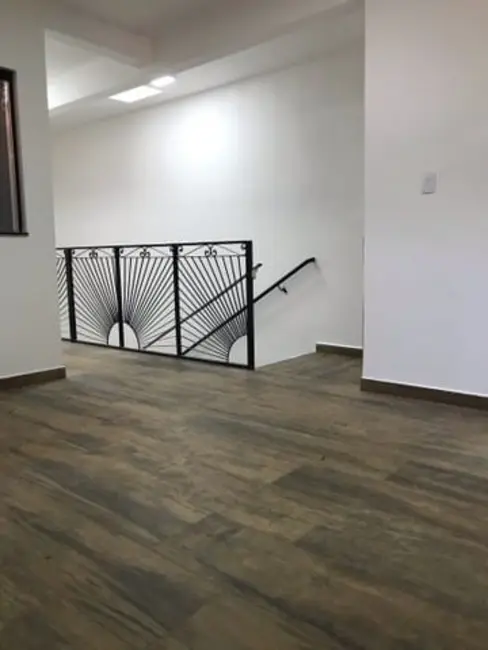 Sala Comercial com 6 quartos à venda, 610m2 em Bosque da Saúde, Taubate - SP - imagem 3 Foto 3 de Sala Comercial com 6 quartos à venda, 610m2 em Bosque da Saúde, Taubate - SP
