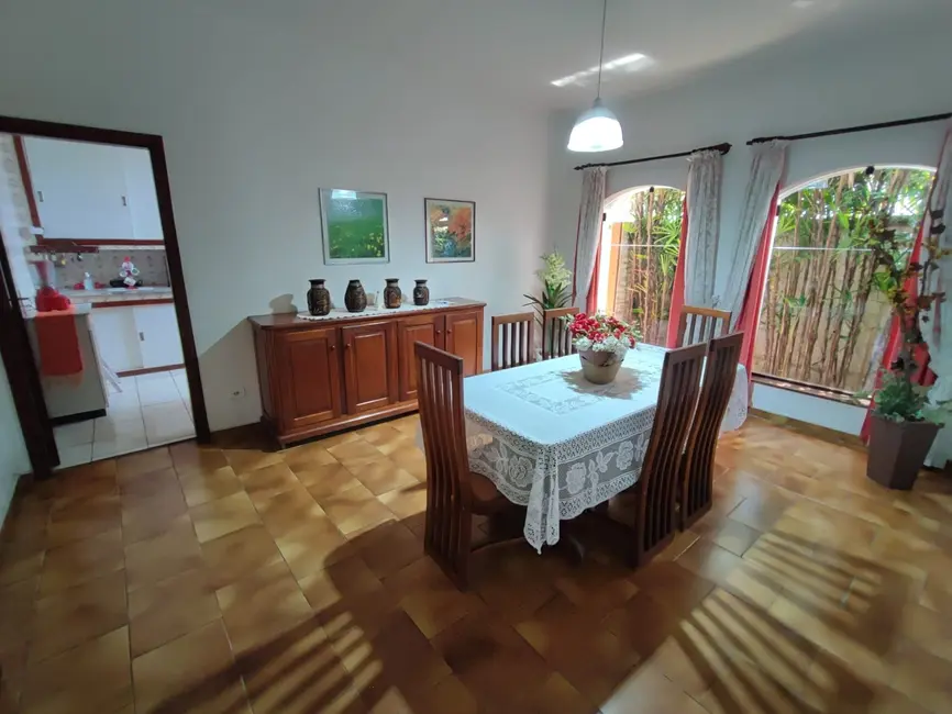 Foto 5 de Casa com 4 quartos à venda, 400m2 em São Benedito, Pindamonhangaba - SP
