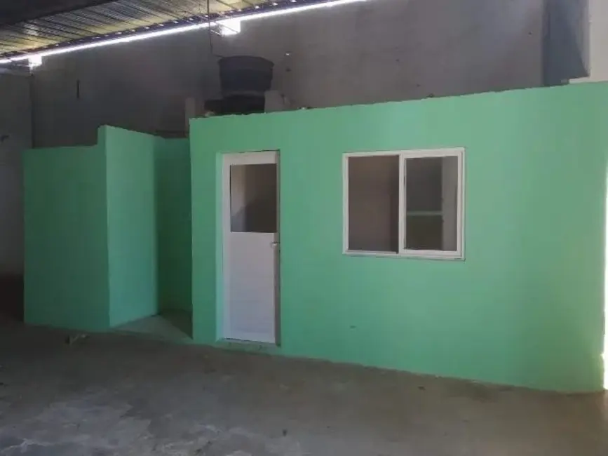 Foto 1 de Armazém / Galpão para alugar, 243m2 em Jardim Continental, Taubate - SP