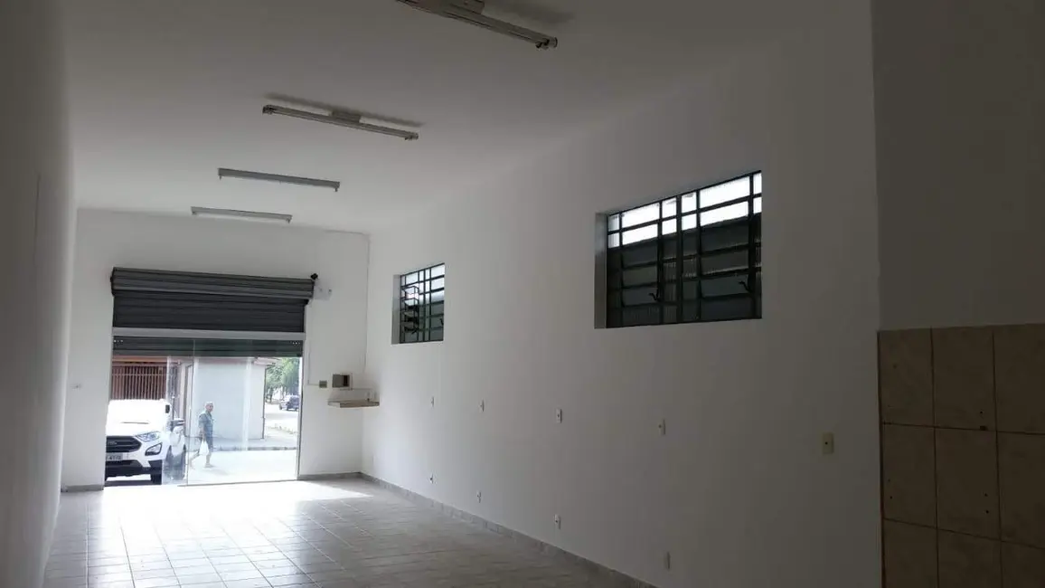 Foto 3 de Loja para alugar, 30m2 em Jardim das Bandeiras, Taubate - SP