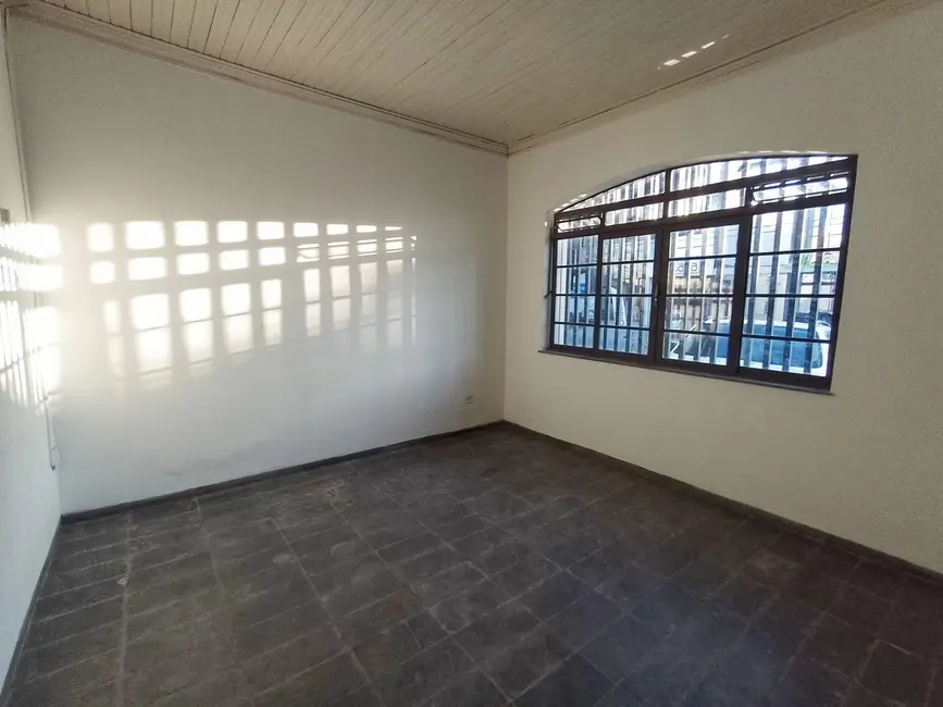 Foto 5 de Casa com 4 quartos para alugar em Vila São Geraldo, Taubate - SP