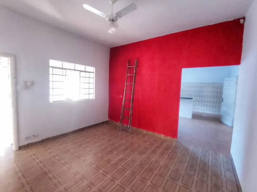 Foto 1 de Casa com 4 quartos para alugar em Vila São Geraldo, Taubate - SP