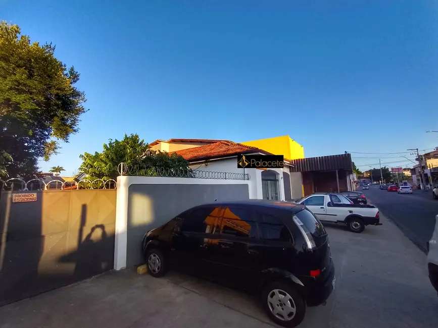 Foto 3 de Casa com 4 quartos para alugar em Vila São Geraldo, Taubate - SP