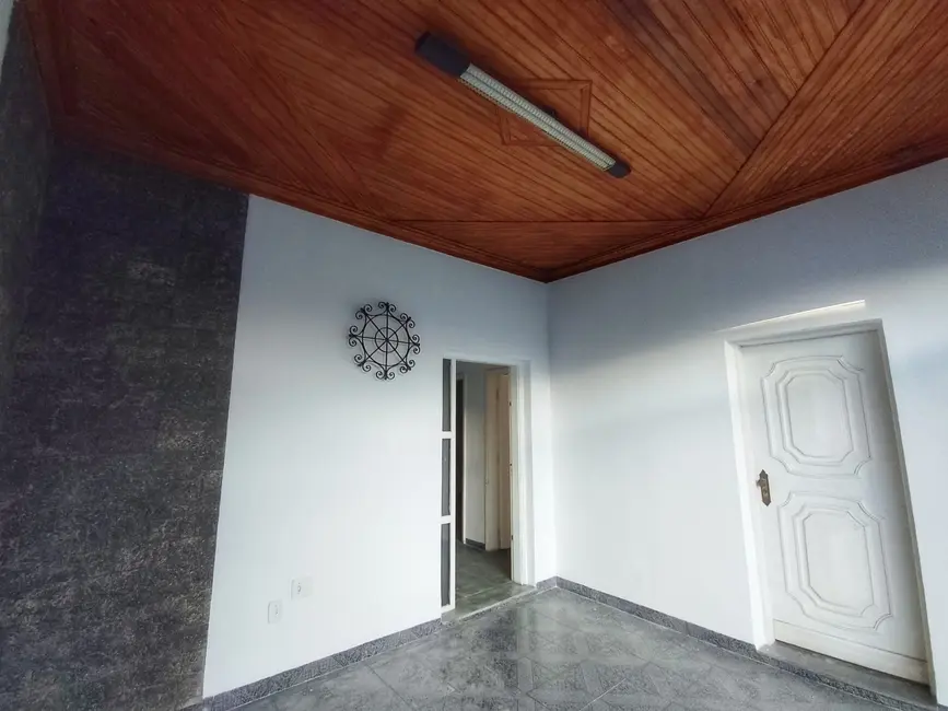 Foto 4 de Casa com 4 quartos para alugar em Vila São Geraldo, Taubate - SP