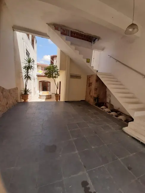 Sala Comercial com 2 quartos à venda, 250m2 em Aparecida - SP - imagem 3 Foto 3 de Sala Comercial com 2 quartos à venda, 250m2 em Aparecida - SP