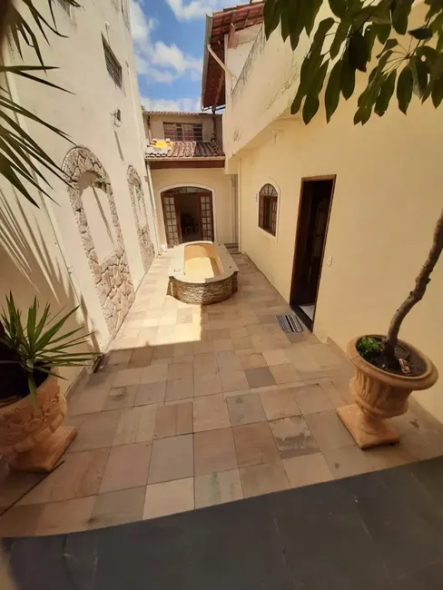 Sala Comercial com 2 quartos à venda, 250m2 em Aparecida - SP - imagem 4 Foto 4 de Sala Comercial com 2 quartos à venda, 250m2 em Aparecida - SP