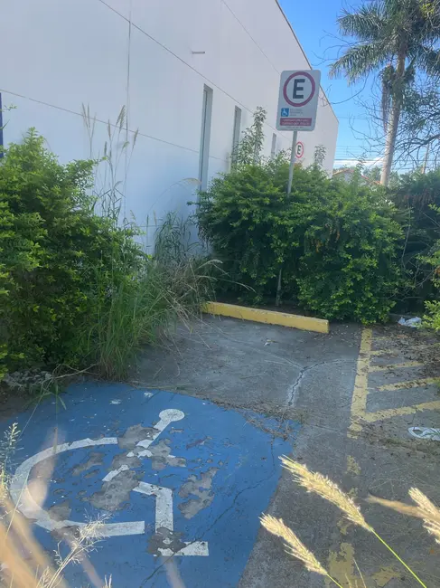 Sala Comercial para alugar, 300m2 em Loteamento João Tamborindeguy Fernandes, Pindamonhangaba - SP - imagem 4 Foto 4 de Sala Comercial para alugar, 300m2 em Loteamento João Tamborindeguy Fernandes, Pindamonhangaba - SP