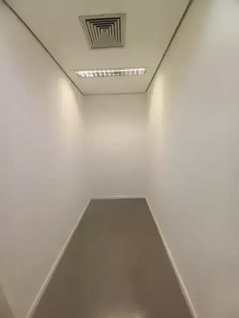 Foto 8 de Sala Comercial para alugar, 360m2 em Pedregulho, Guaratingueta - SP