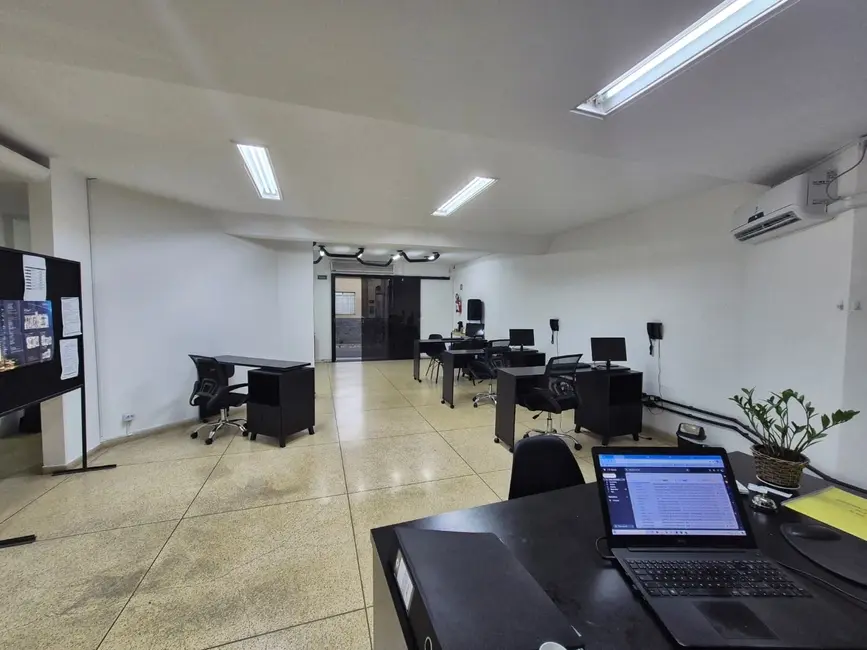 Foto 2 de Sala Comercial à venda, 200m2 em Centro, Taubate - SP