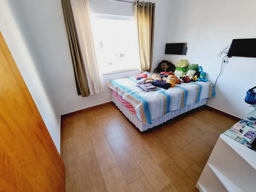 Foto 3 de Casa de Condomínio com 4 quartos à venda, 270m2 em Tremembe - SP