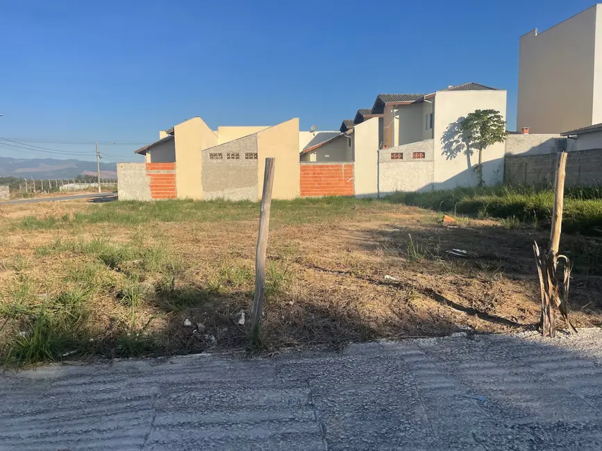 Foto 1 de Sala Comercial à venda, 200m2 em Pindamonhangaba, SP