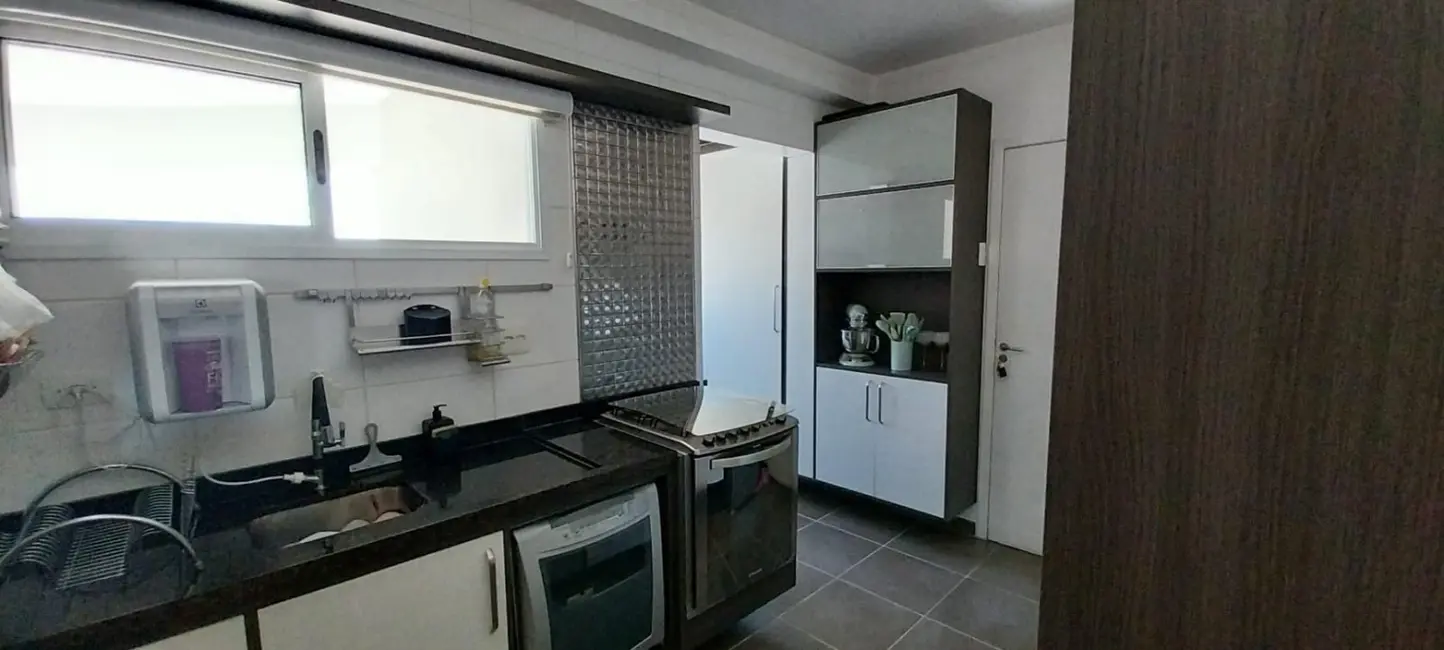 Foto 6 de Sala Comercial com 3 quartos para alugar, 110m2 em Vila Costa, Taubate - SP