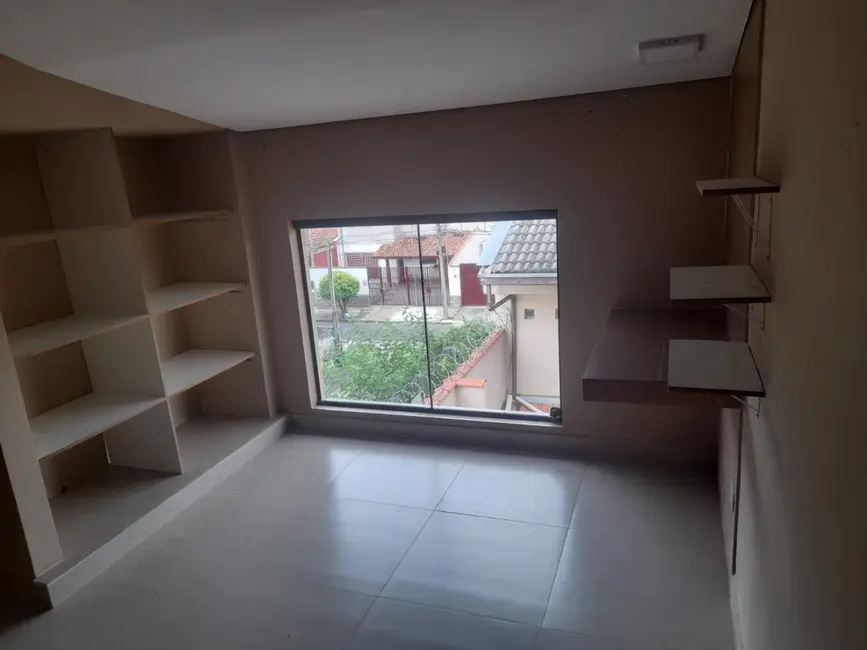 Foto 4 de Sobrado com 5 quartos à venda, 424m2 em Jardim Califórnia, Taubate - SP