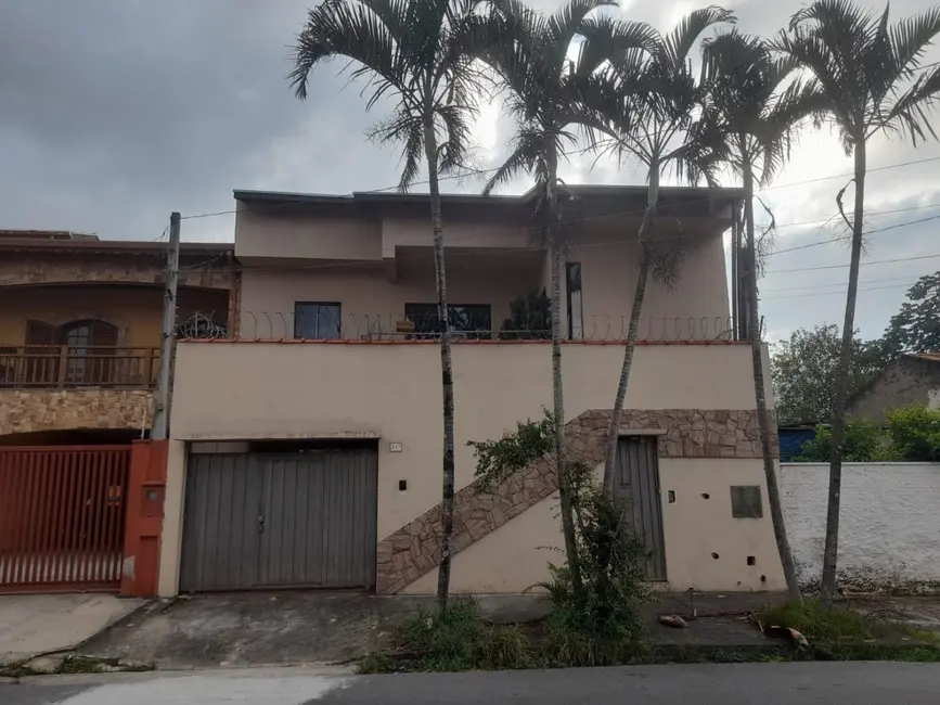 Foto 2 de Sobrado com 5 quartos à venda, 424m2 em Jardim Califórnia, Taubate - SP