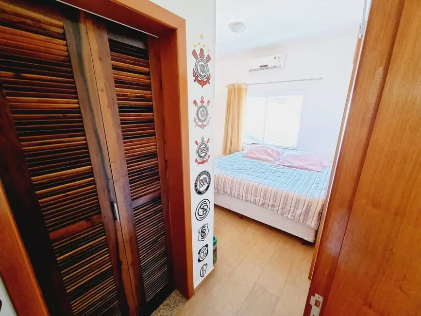 Foto 5 de Sobrado com 4 quartos à venda, 255m2 em Tremembe - SP