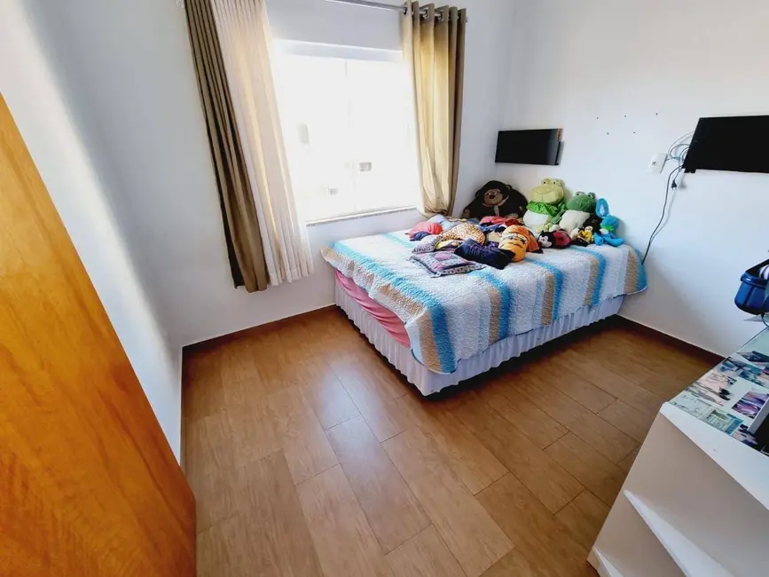 Foto 8 de Sobrado com 4 quartos à venda, 255m2 em Tremembe - SP