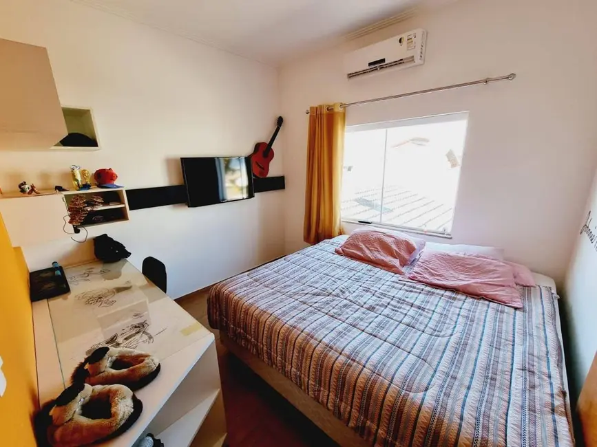 Foto 6 de Sobrado com 4 quartos à venda, 255m2 em Tremembe - SP