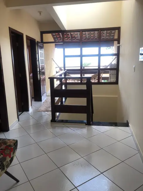 Foto 1 de Sobrado com 3 quartos à venda, 200m2 em Jardim Sandra Maria, Taubate - SP