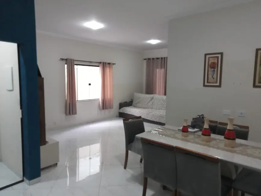 Foto 5 de Sobrado com 3 quartos à venda, 237m2 em Residencial Parque das Palmeiras, Pindamonhangaba - SP