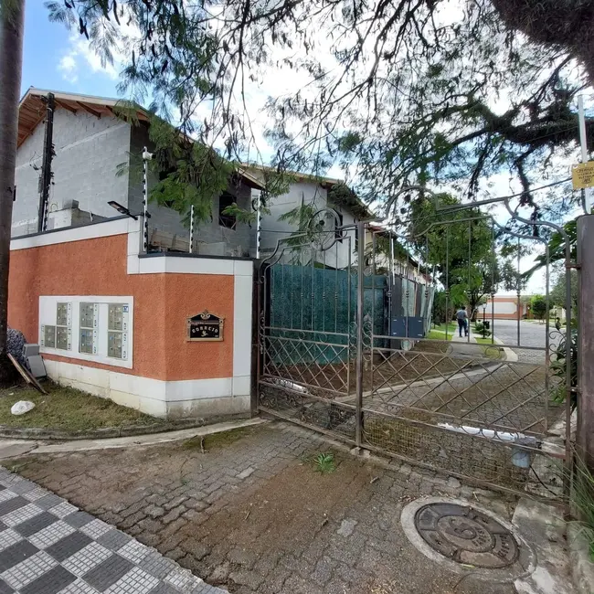Foto 1 de Sobrado com 4 quartos à venda, 140m2 em Quiririm, Taubate - SP