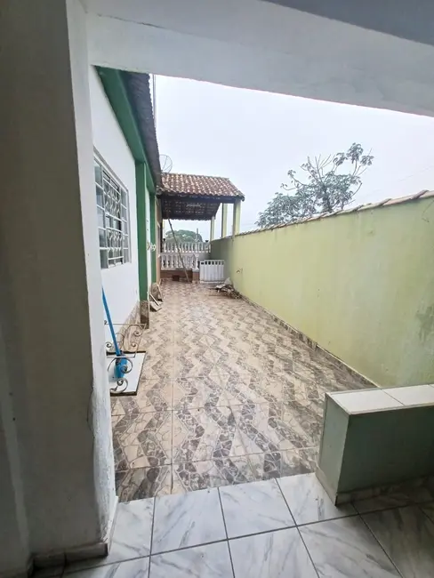 Foto 4 de Sobrado com 3 quartos à venda, 250m2 em Vila São Benedito, Pindamonhangaba - SP
