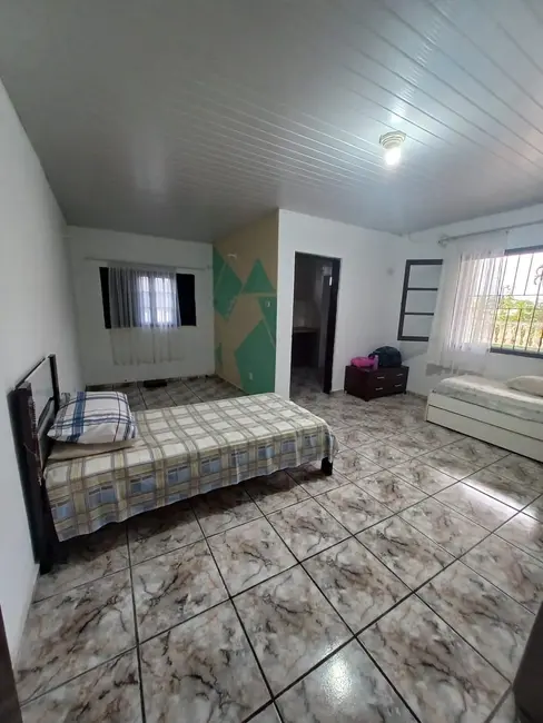 Foto 1 de Sobrado com 3 quartos à venda, 250m2 em Vila São Benedito, Pindamonhangaba - SP