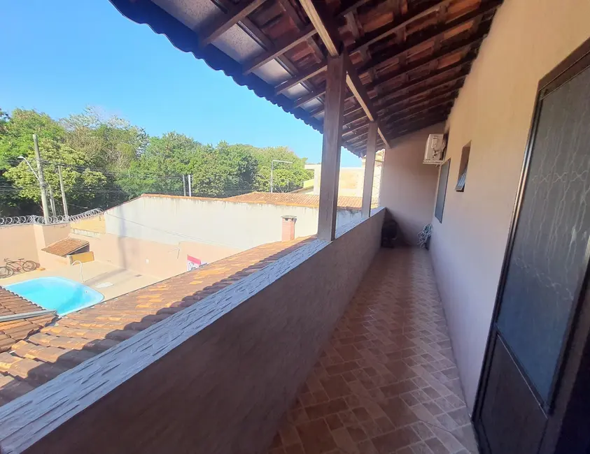 Foto 2 de Sobrado com 3 quartos à venda, 150m2 em Comercial e Residencial Jardim Mariana, Pindamonhangaba - SP