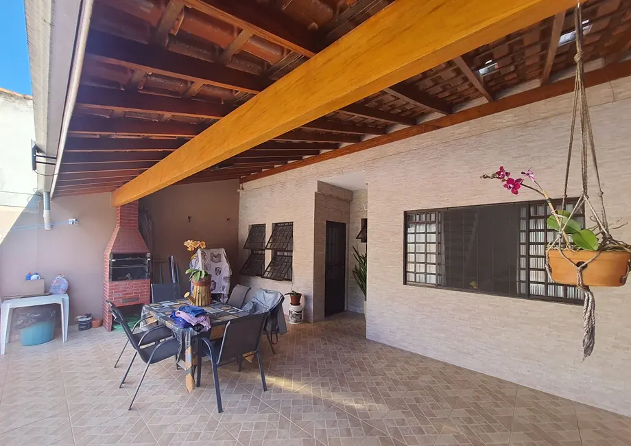 Foto 6 de Sobrado com 3 quartos à venda, 150m2 em Comercial e Residencial Jardim Mariana, Pindamonhangaba - SP