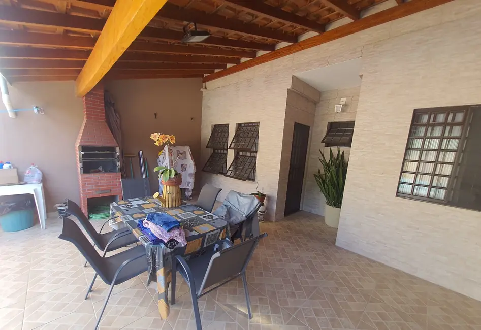 Foto 5 de Sobrado com 3 quartos à venda, 150m2 em Comercial e Residencial Jardim Mariana, Pindamonhangaba - SP