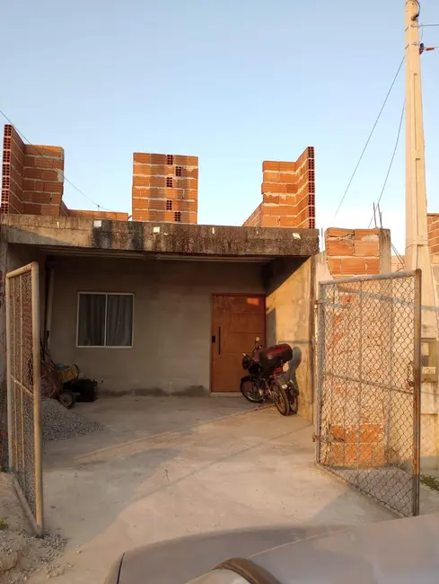 Foto 2 de Sobrado com 3 quartos à venda, 180m2 em Residencial e Comercial Portal dos Eucaliptos, Pindamonhangaba - SP