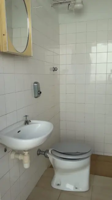 Foto 9 de Sobrado com 3 quartos à venda e para alugar, 290m2 em Centro, Pindamonhangaba - SP
