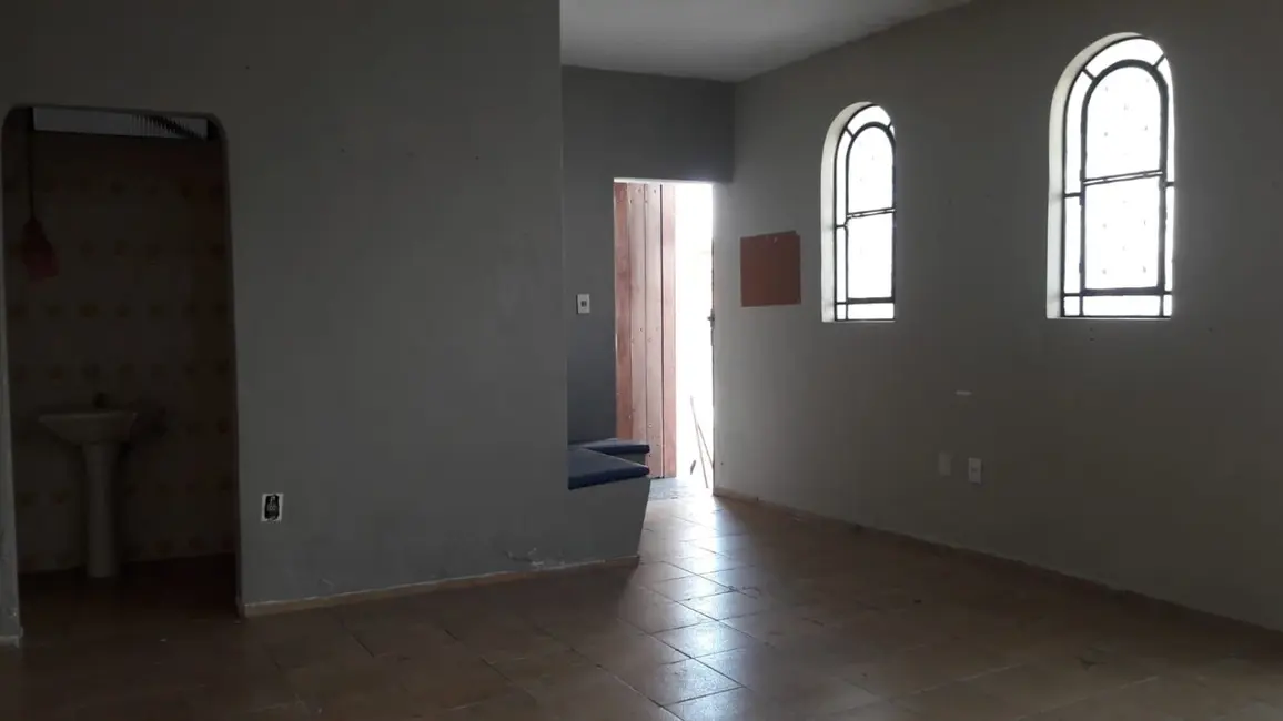 Foto 1 de Sobrado com 3 quartos à venda e para alugar, 290m2 em Centro, Pindamonhangaba - SP