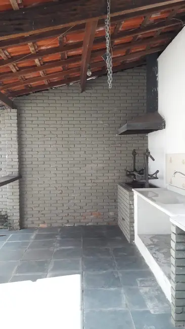 Foto 2 de Sobrado com 3 quartos à venda e para alugar, 290m2 em Centro, Pindamonhangaba - SP