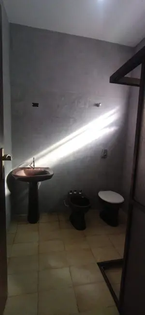 Foto 6 de Sobrado com 3 quartos à venda e para alugar, 290m2 em Centro, Pindamonhangaba - SP