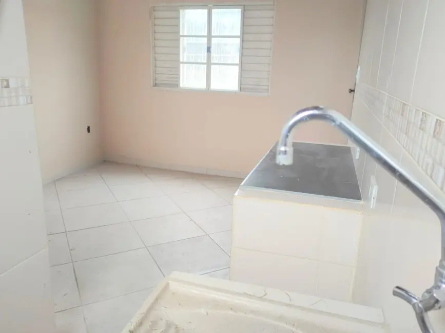 Sobrado com 3 quartos à venda, 240m2 em Centro, Potim - SP - imagem 4 Foto 4 de Sobrado com 3 quartos à venda, 240m2 em Centro, Potim - SP