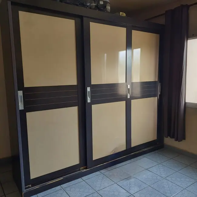 Foto 2 de Sobrado com 4 quartos à venda, 254m2 em Parque Santo Antônio, Taubate - SP