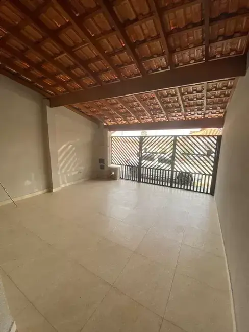 Foto 4 de Sobrado com 3 quartos à venda, 147m2 em Residencial Mombaça I, Pindamonhangaba - SP