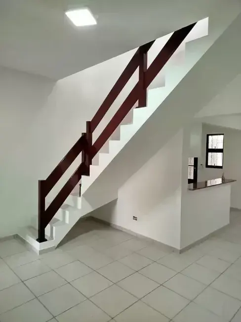 Foto 3 de Sobrado com 3 quartos à venda, 147m2 em Residencial Mombaça I, Pindamonhangaba - SP