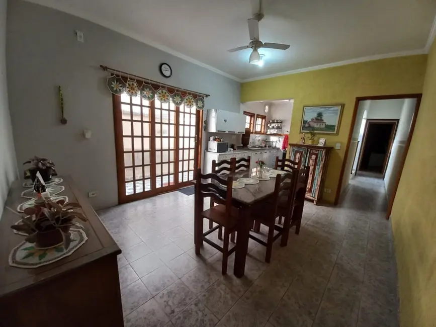 Foto 7 de Sobrado com 3 quartos à venda, 164m2 em Jardim Rosely, Pindamonhangaba - SP